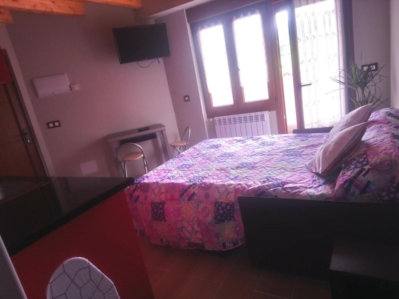 La Besnada Apartamento Nieda Exterior foto