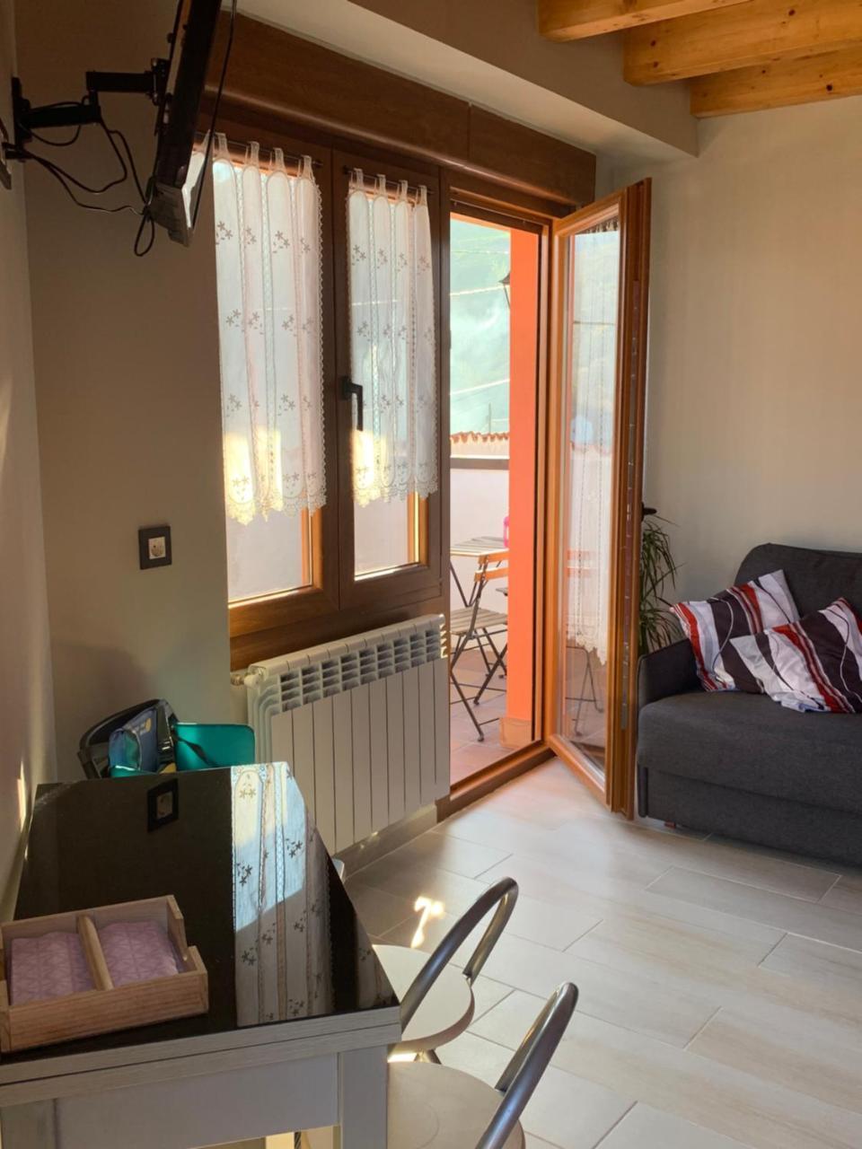 La Besnada Apartamento Nieda Exterior foto